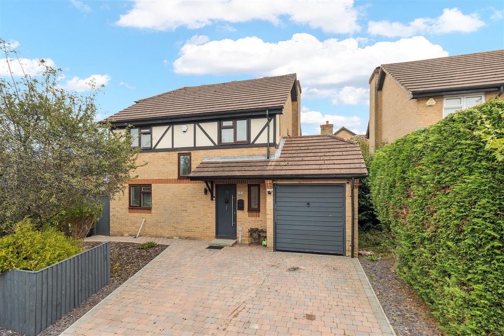 Property photo 1 of 30 Front Aspect