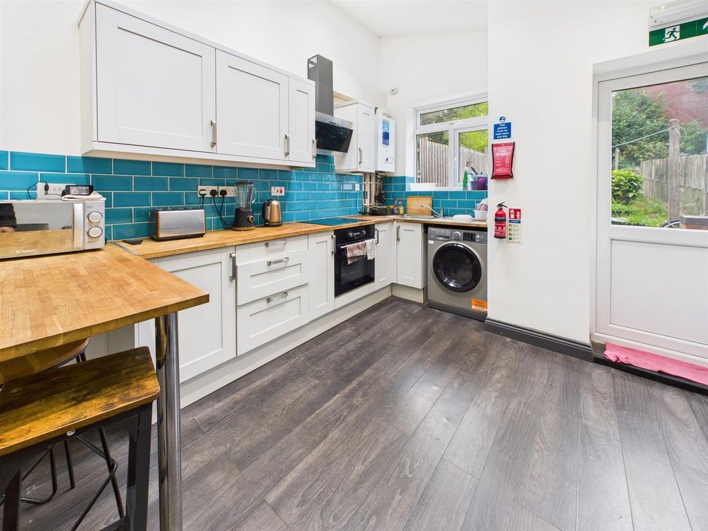 Property photo 2 of 6