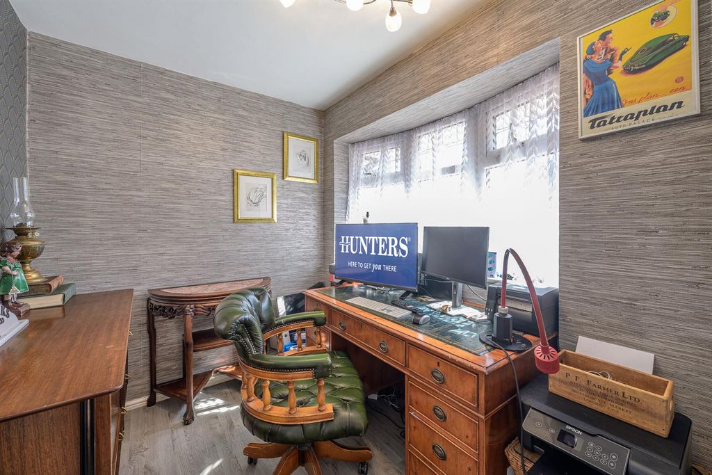 Property photo 3 of 25