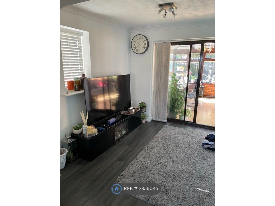 Property photo 3 of 16 Dining Area