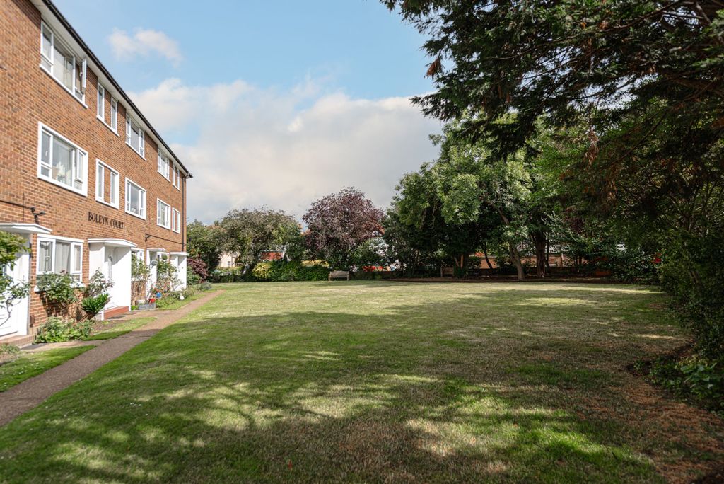 Additional image 14 of 2 bed maisonette for saleBridge Road, East Molesey KT8