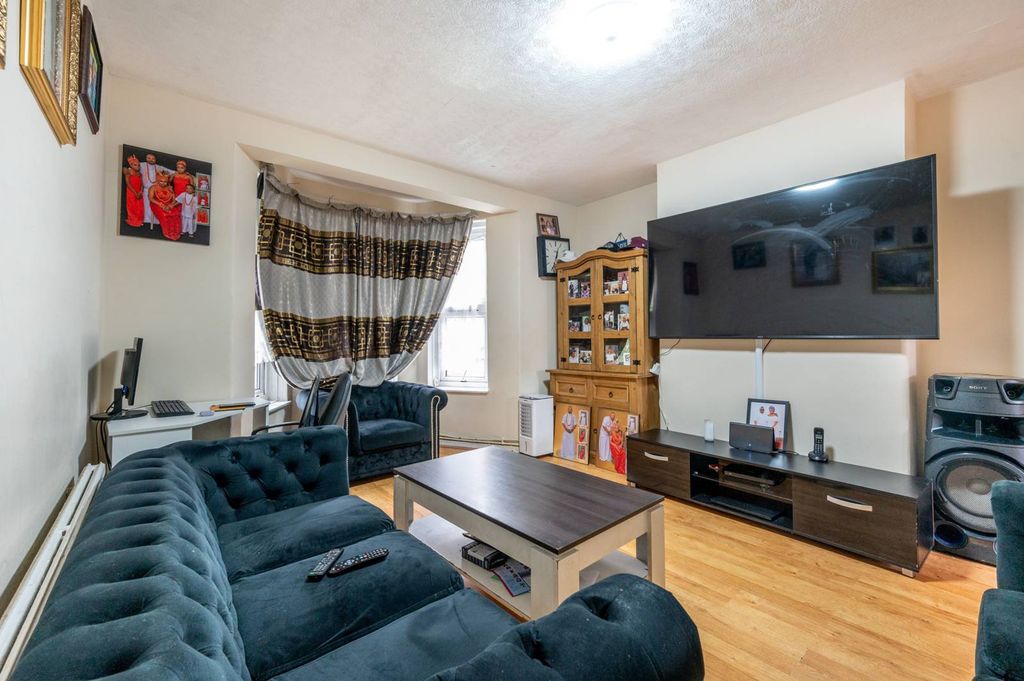 Property photo 2 of 7