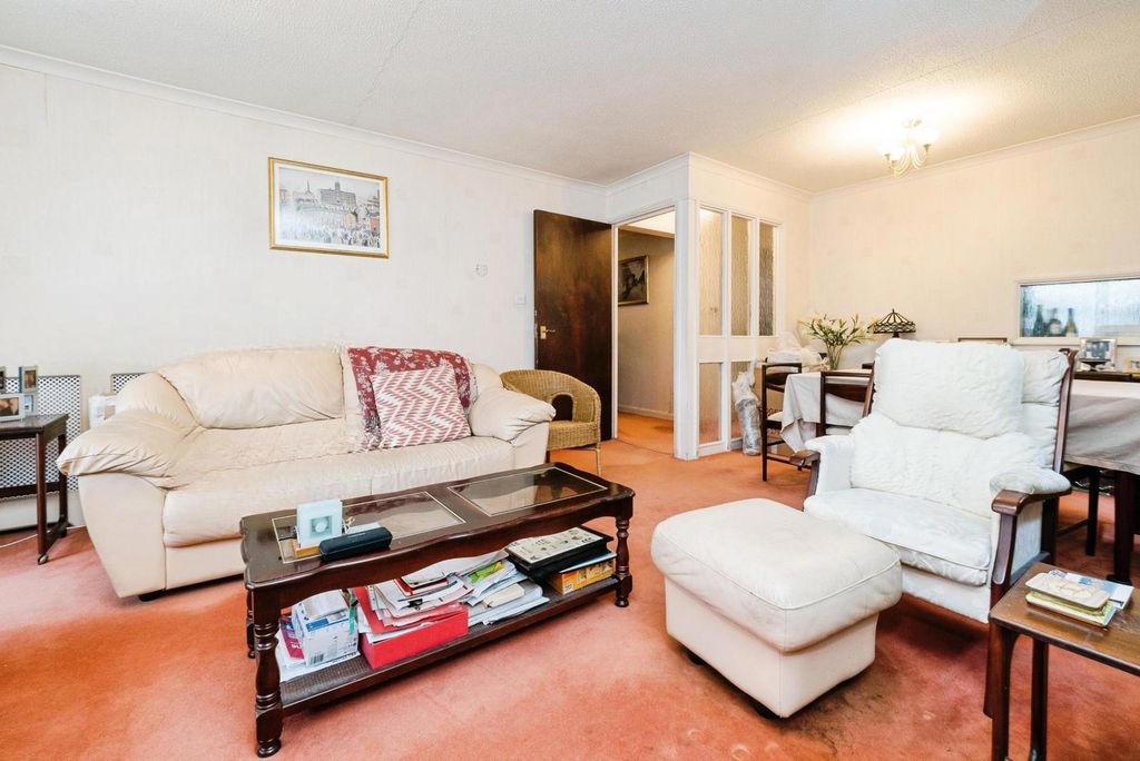 Property photo 2 of 14 Pbox-Img.Jpg