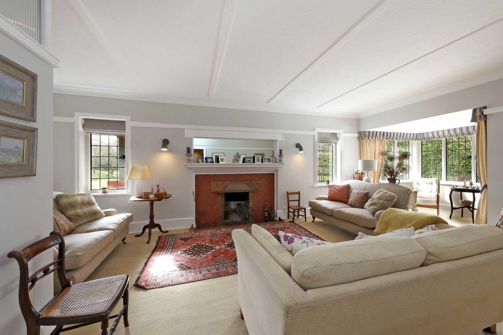 Property photo 3 of 21 Image