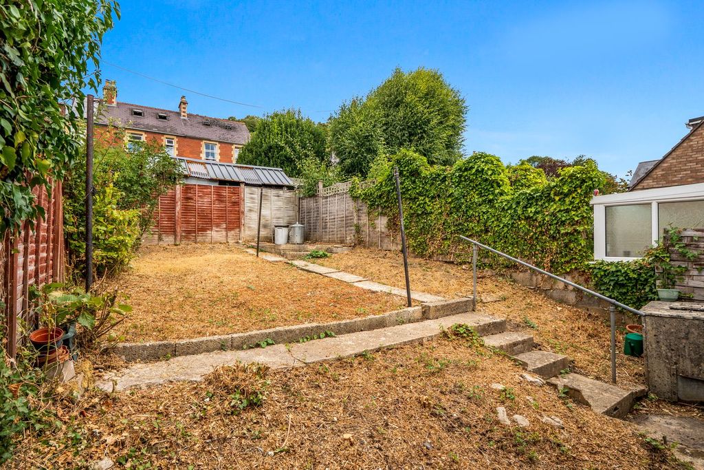 Property photo 2 of 11