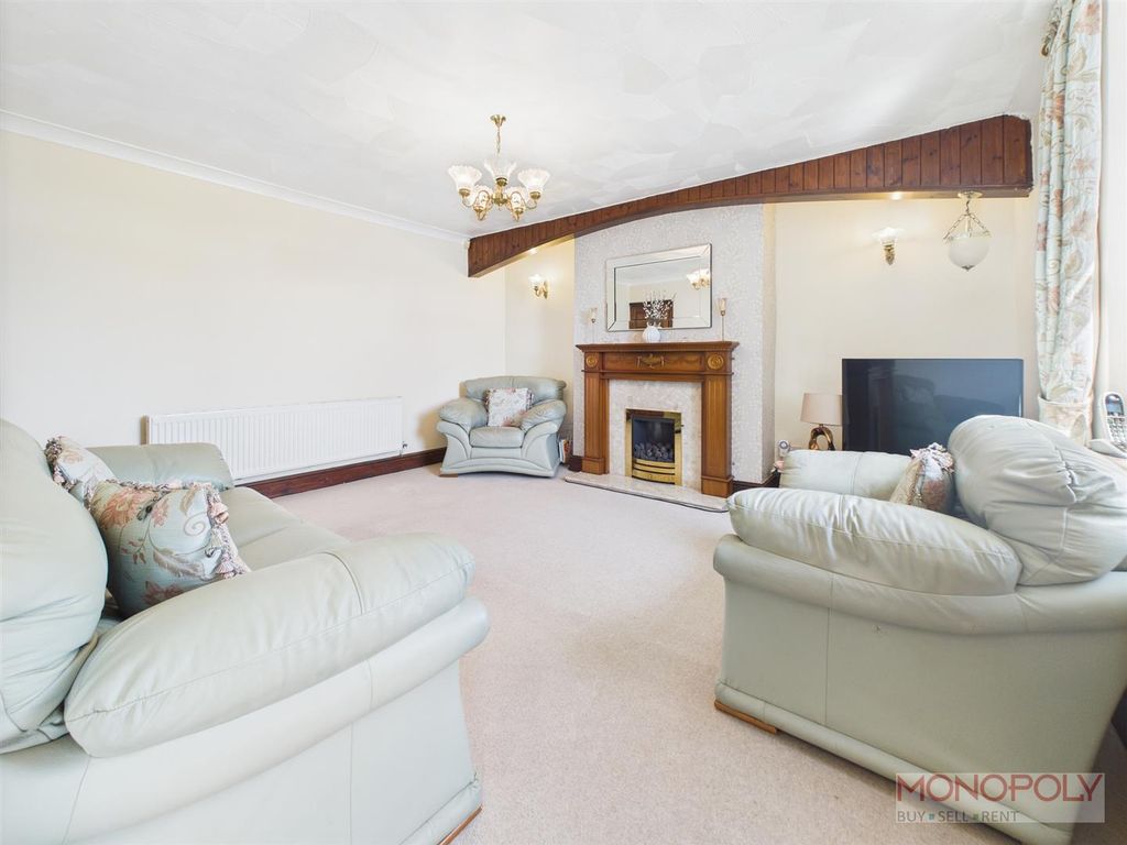 Property photo 3 of 30 Cam03815G0-Pr0301-Still003.Jpg