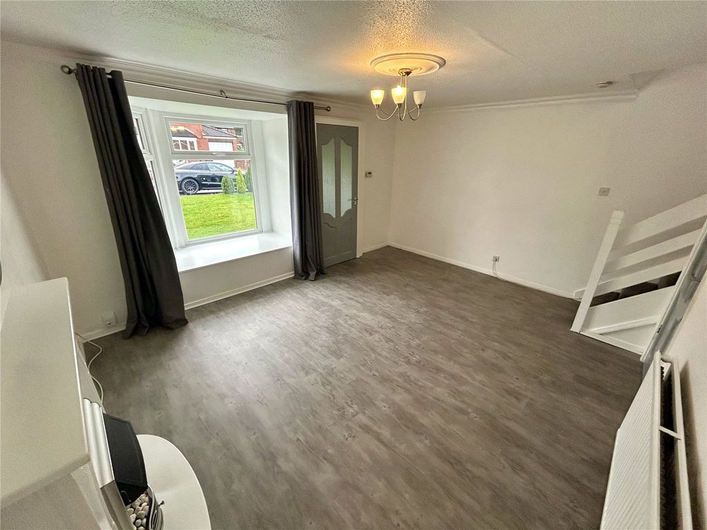 Property photo 3 of 12 Living Room