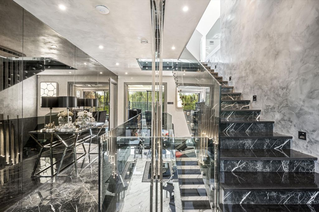 Additional image 21 of 5 bed detached house to rentWaggon Road, Barnet EN4