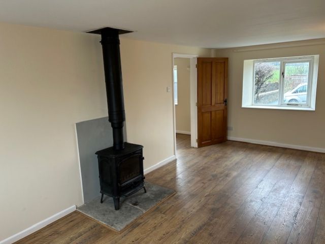 Property photo 3 of 4 Living Room