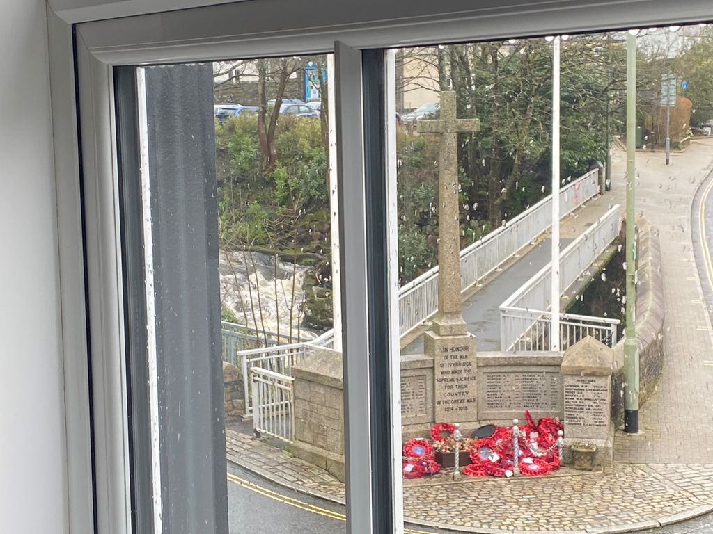 Property photo 3 of 13 1