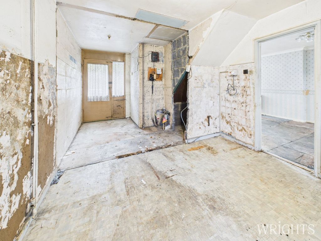 Property photo 3 of 12 Kitchen Area