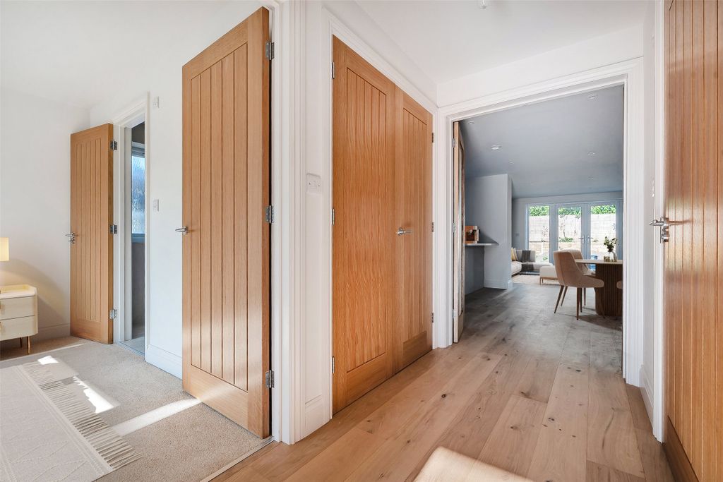 Property photo 3 of 11 Park Lane Lodge