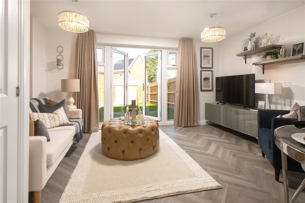 Property photo 2 of 14 Show Home