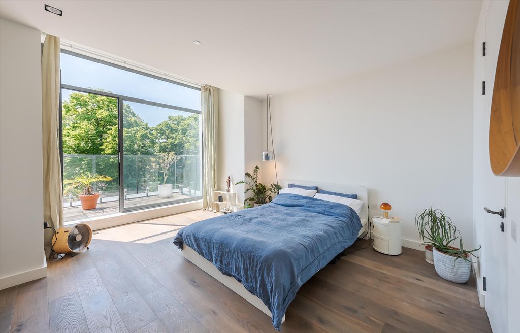 Property photo 3 of 8 Image