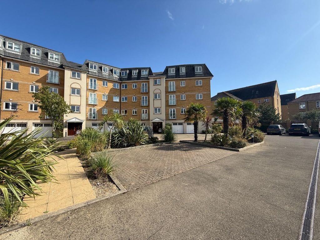 Property photo 1 of 18 Image00013.Jpg