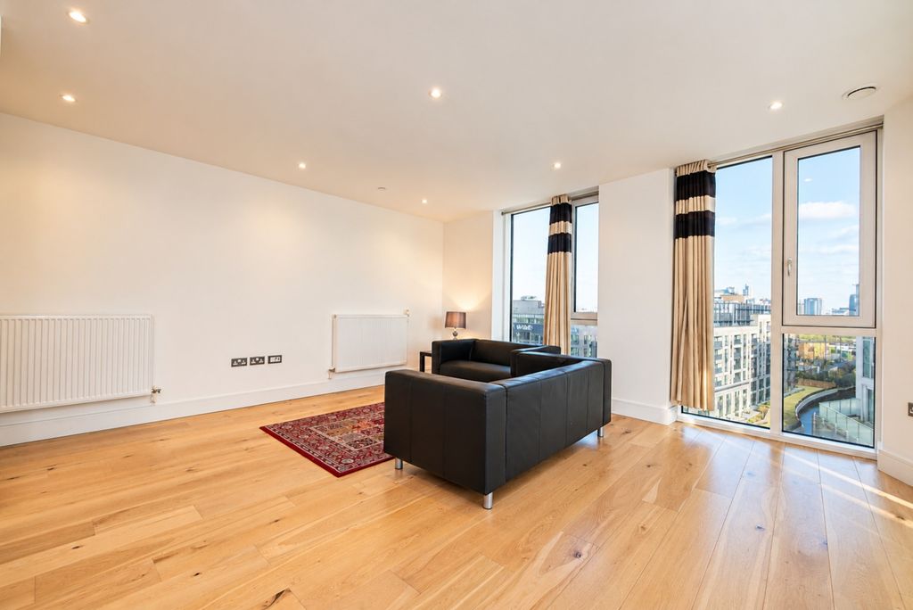 Property photo 3 of 10 842512