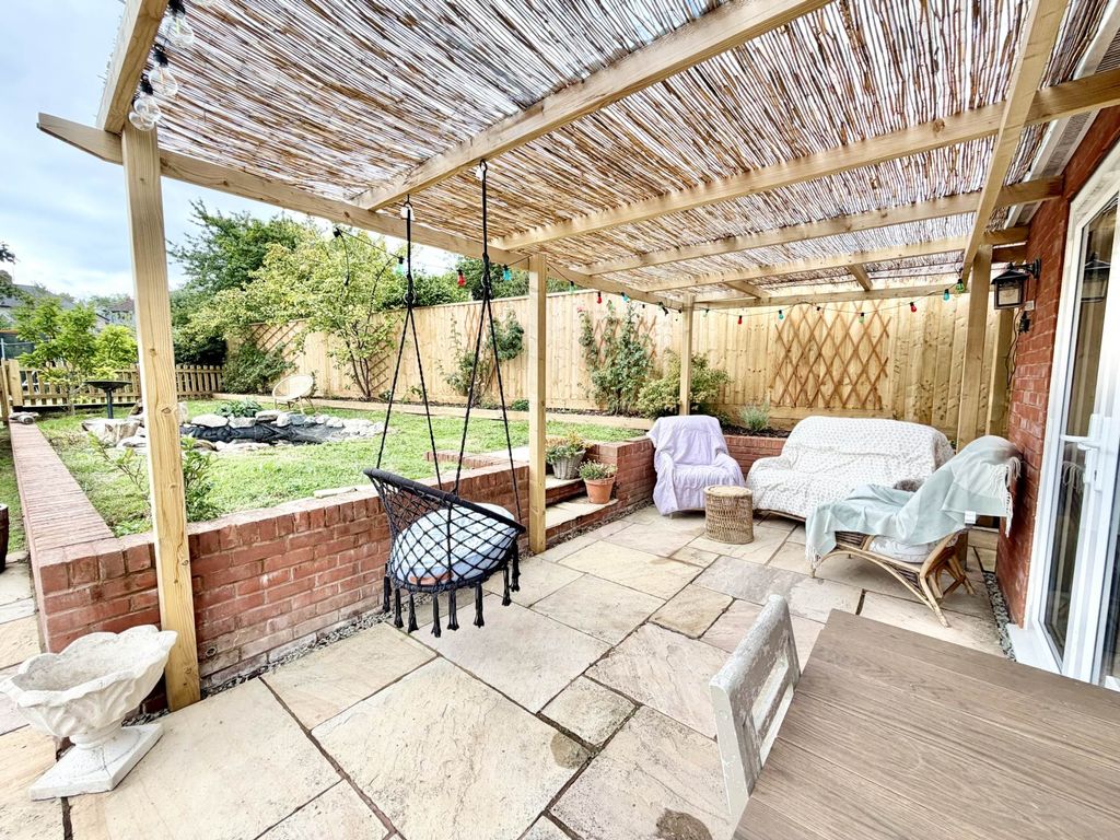 Property photo 2 of 18
