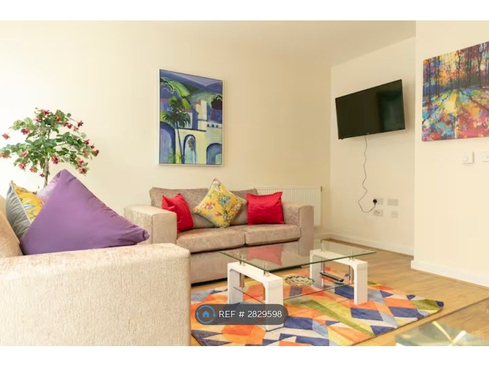 Property photo 3 of 27