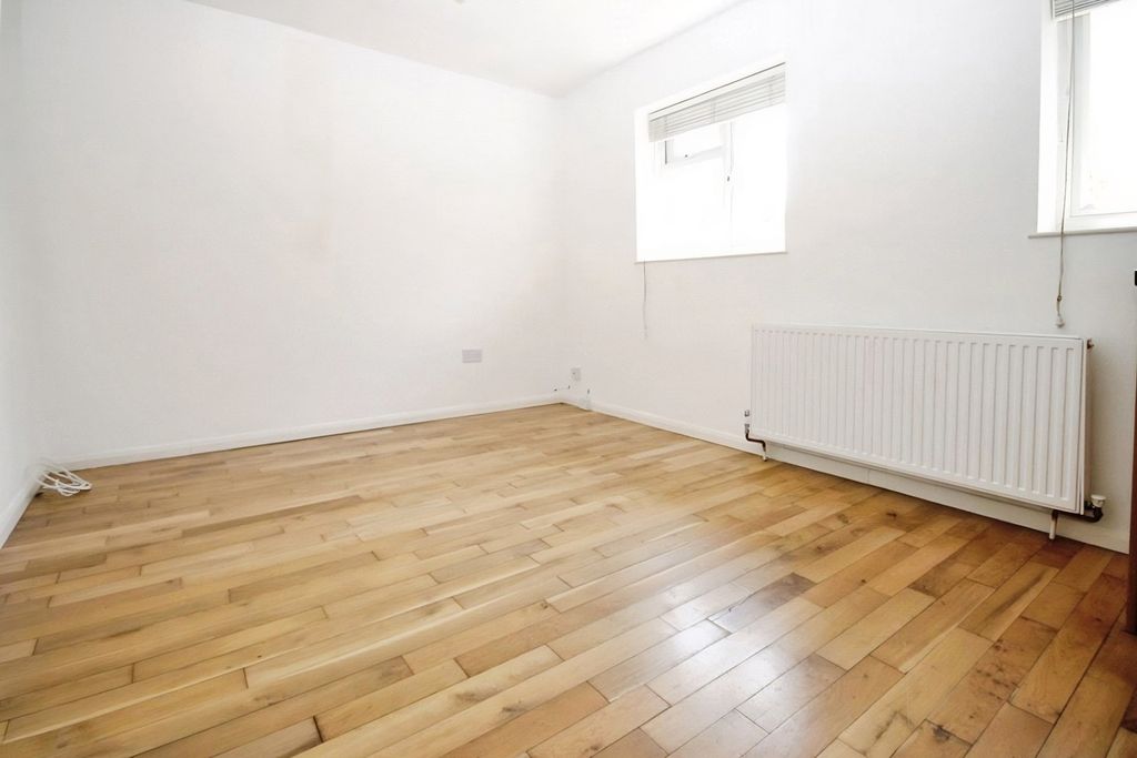 Property photo 2 of 6 Living Room