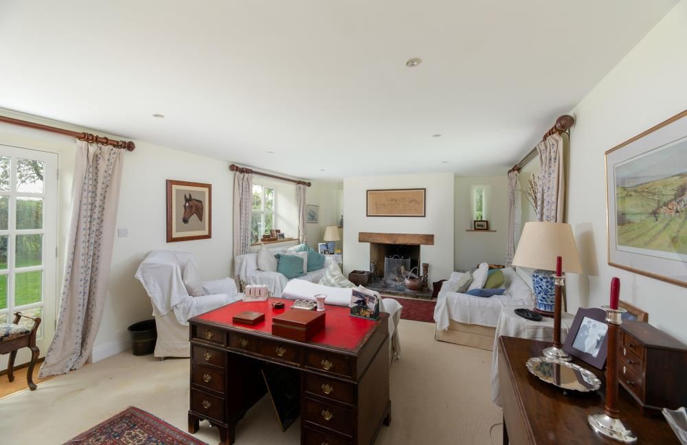 Property photo 3 of 21 Image