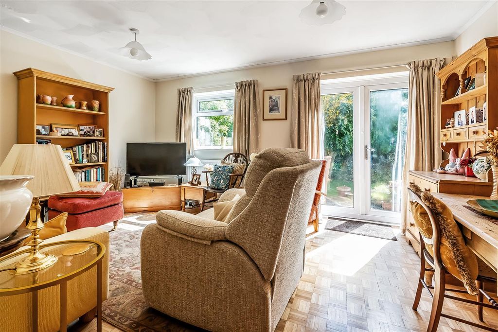 Property photo 2 of 12 5-Moat-Court-12.Jpg