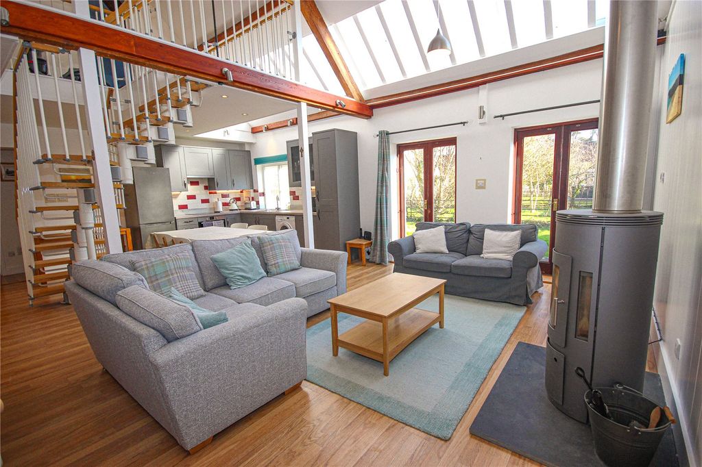 Property photo 2 of 16 Picture No. 07