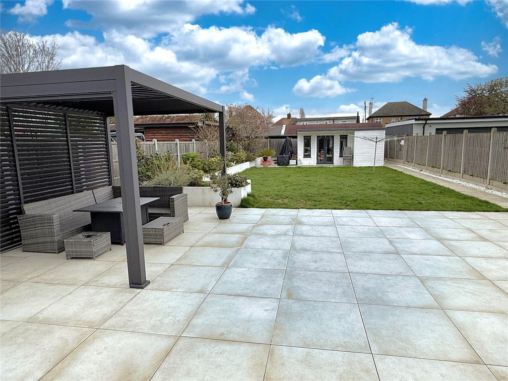 Property photo 3 of 23 Picture No. 03