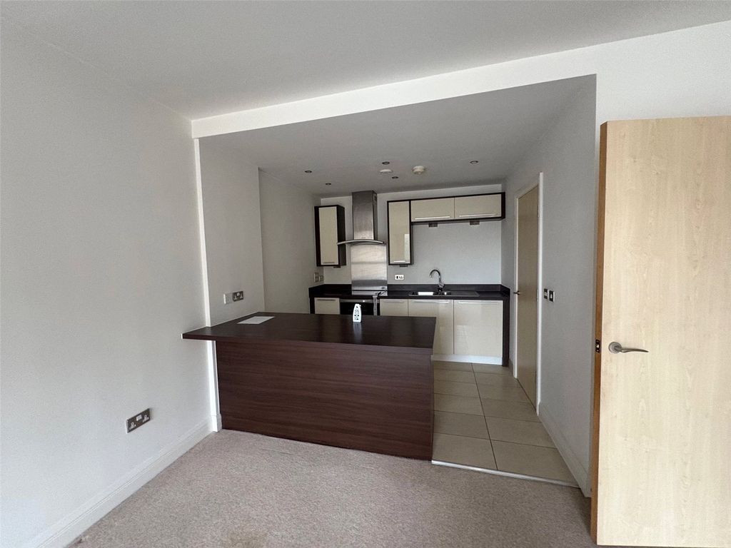 Property photo 3 of 5 Picture No. 04