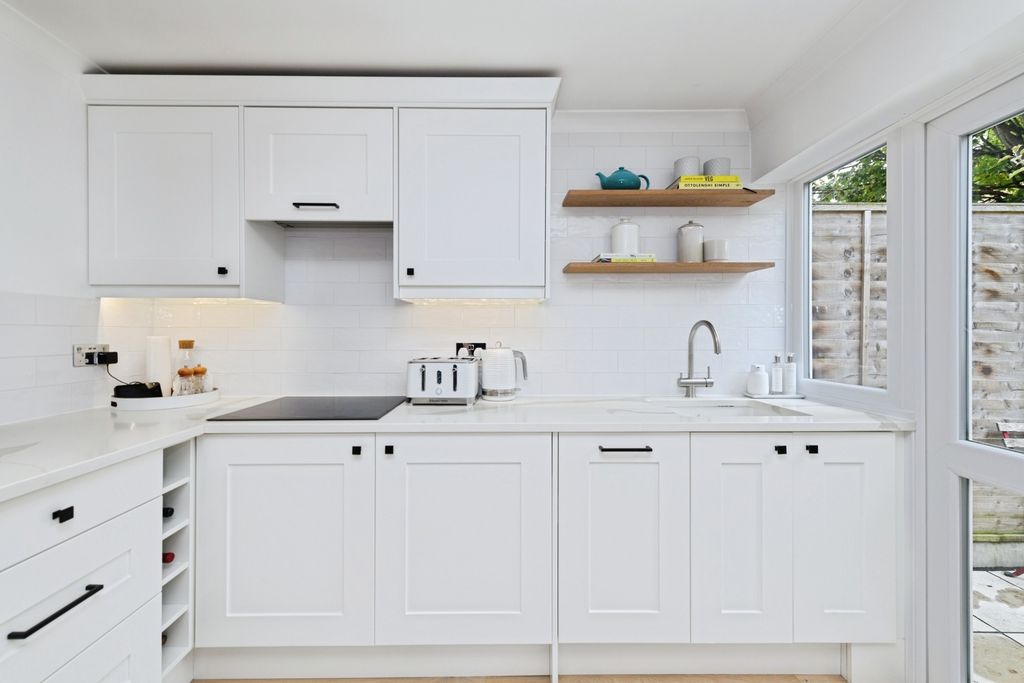 Property photo 1 of 12 Photo