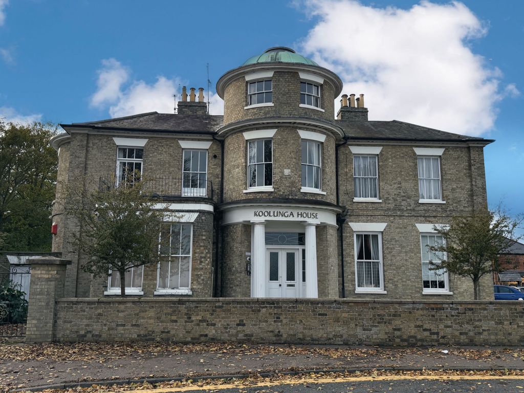 Property photo 1 of 14