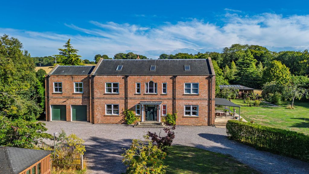 Property photo 1 of 30