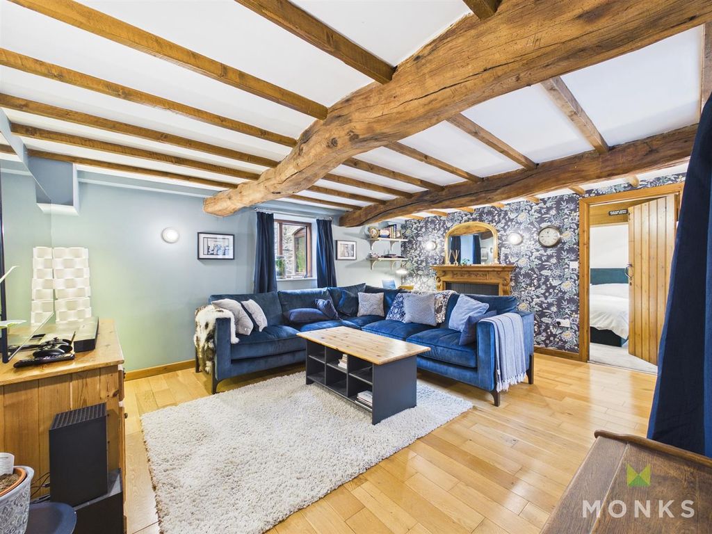 Property photo 2 of 19 Cam01420G0-Pr0837-Still007.Jpg