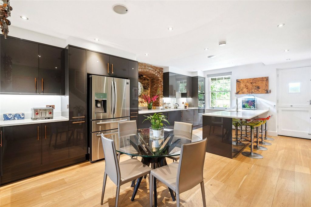 Property photo 3 of 31 Picture No. 05