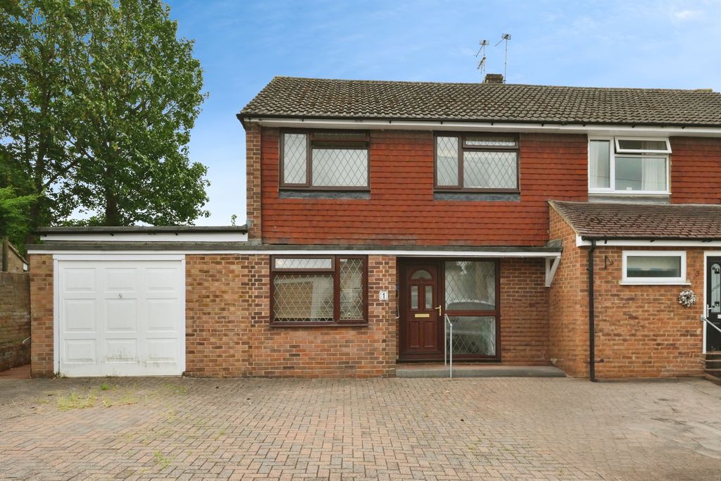 Property photo 1 of 16