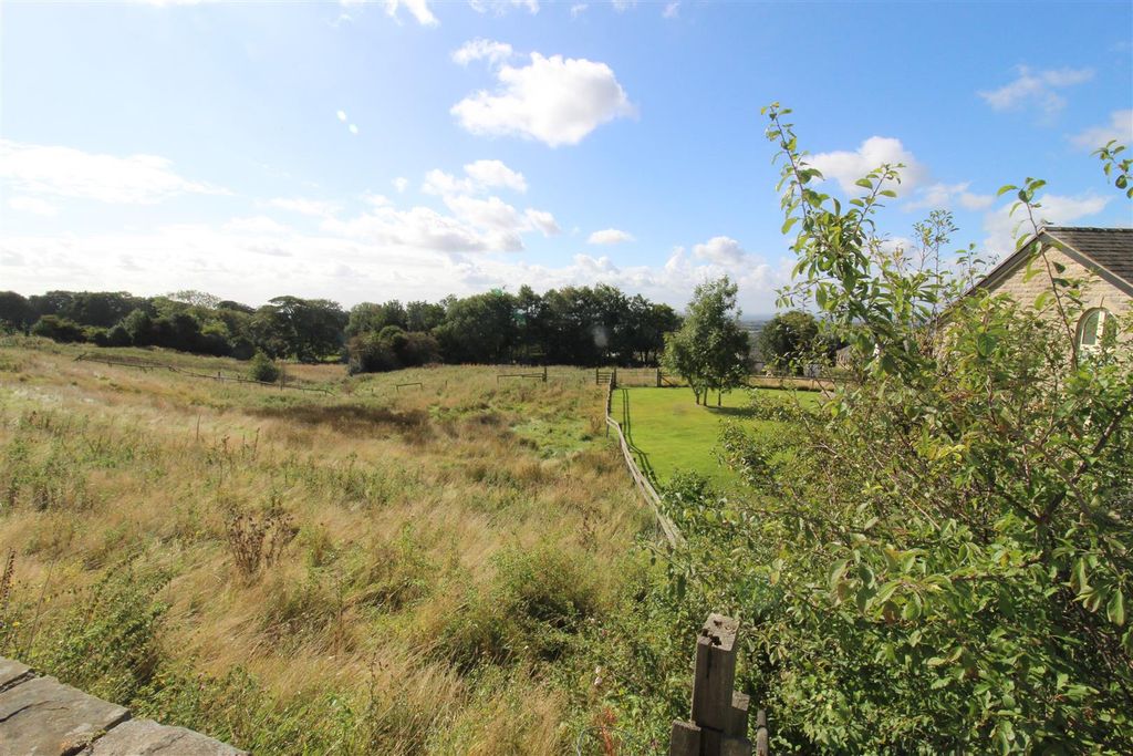 Property photo 2 of 18 Img_9258.Jpg