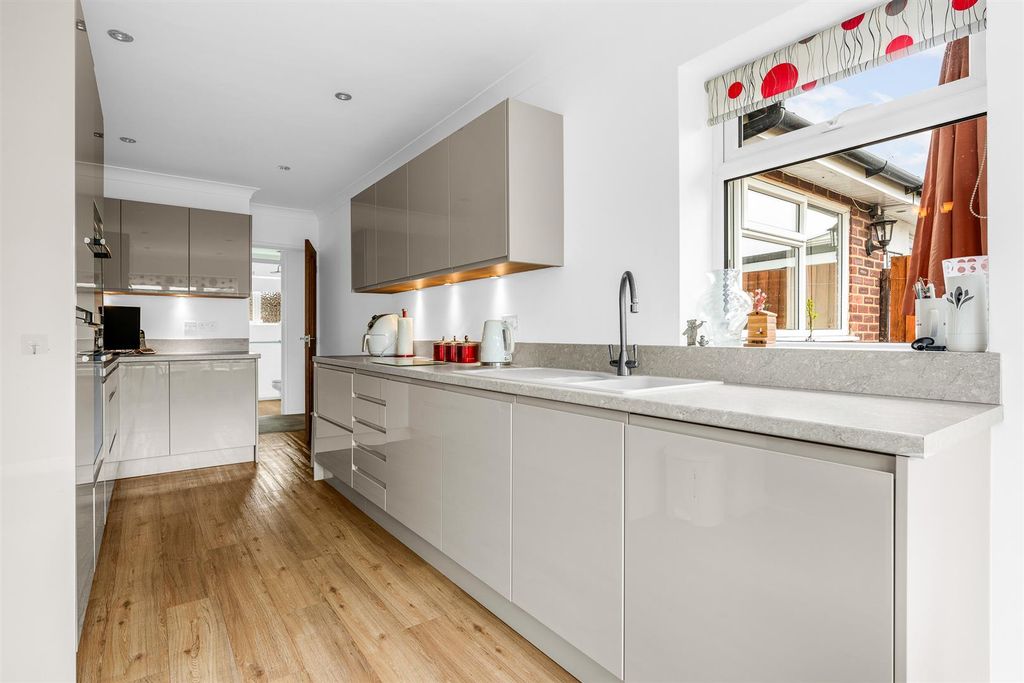 Property photo 2 of 18 Internal-12.Jpg