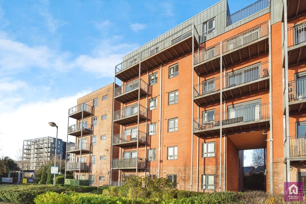 Property photo 1 of 19 Picture No. 02