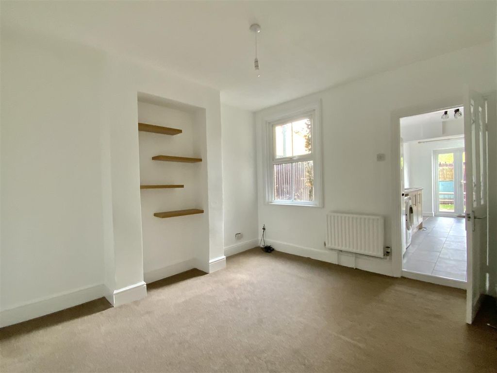 Property photo 3 of 13 Dining Room