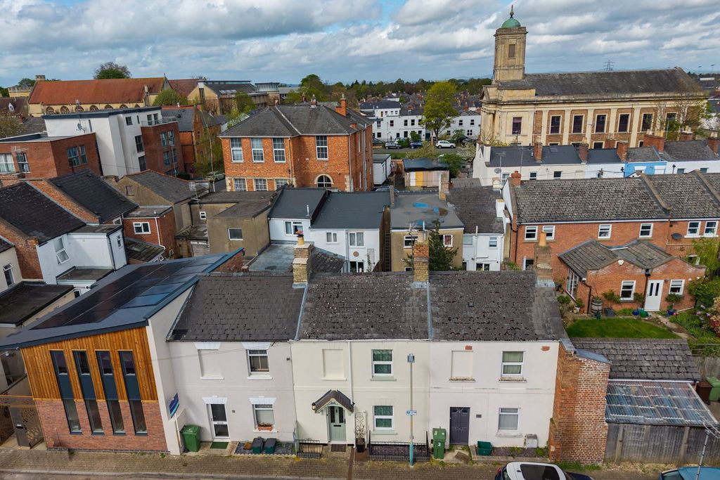 Property photo 2 of 12