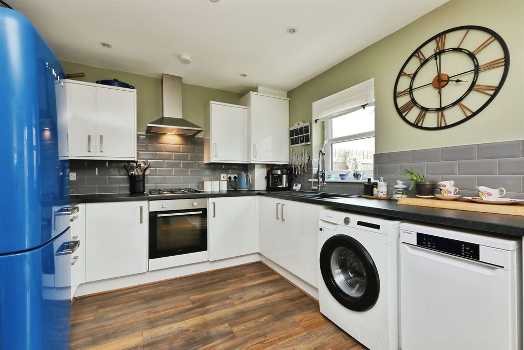 Property photo 2 of 15