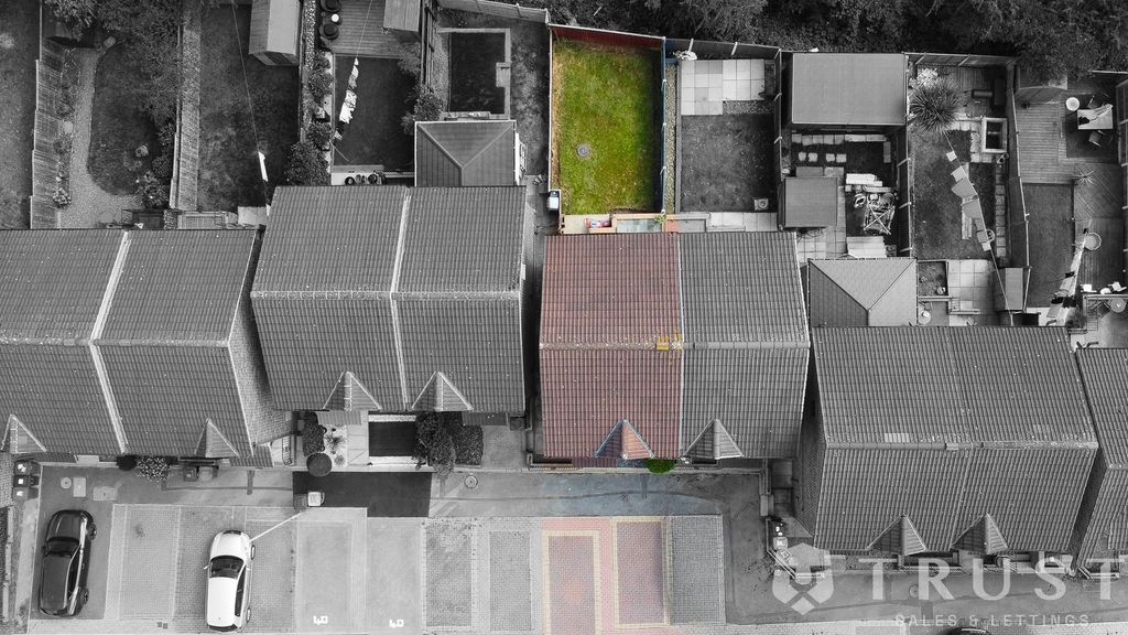 Property photo 2 of 26