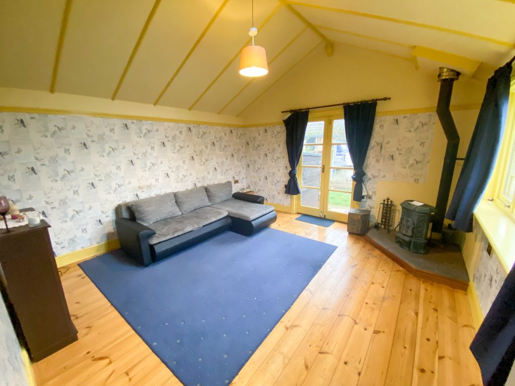 Property photo 2 of 10 Img_0043