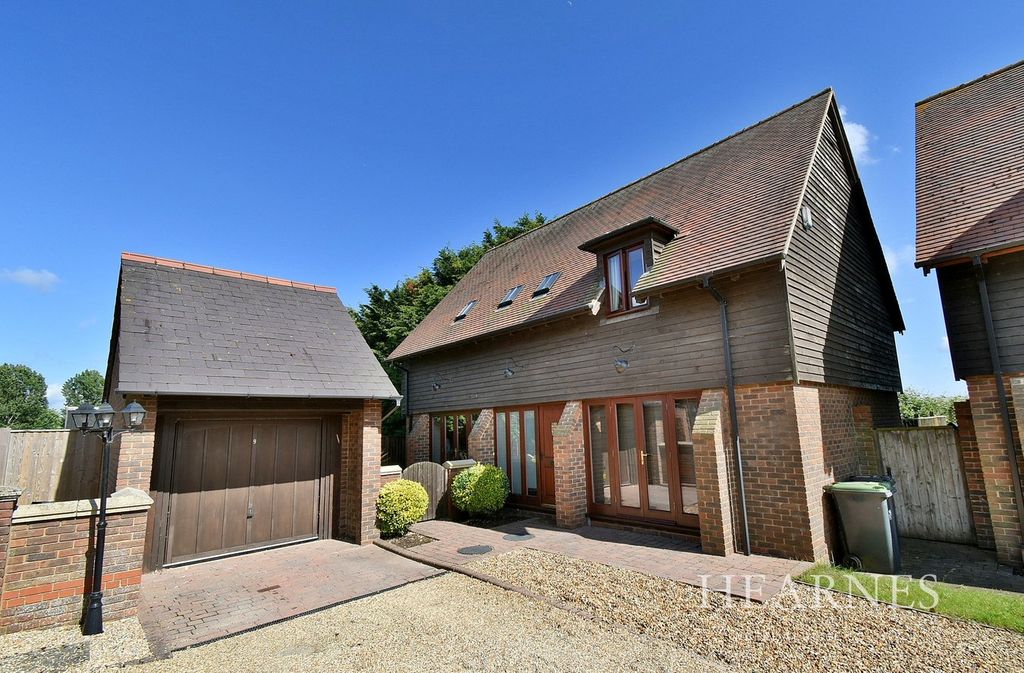 Property photo 1 of 23