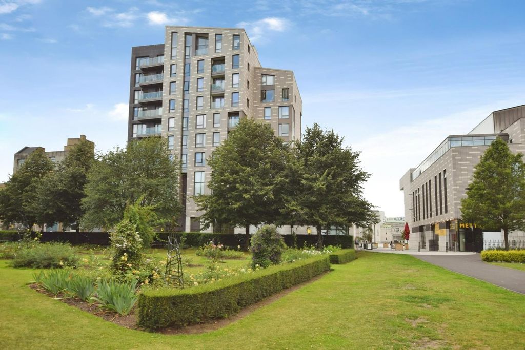 Property photo 1 of 13 Guildhall.Jpg
