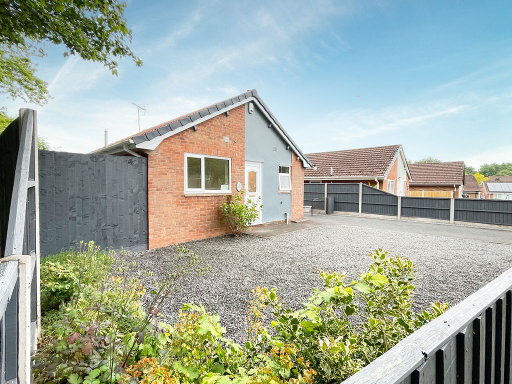 Property photo 2 of 17