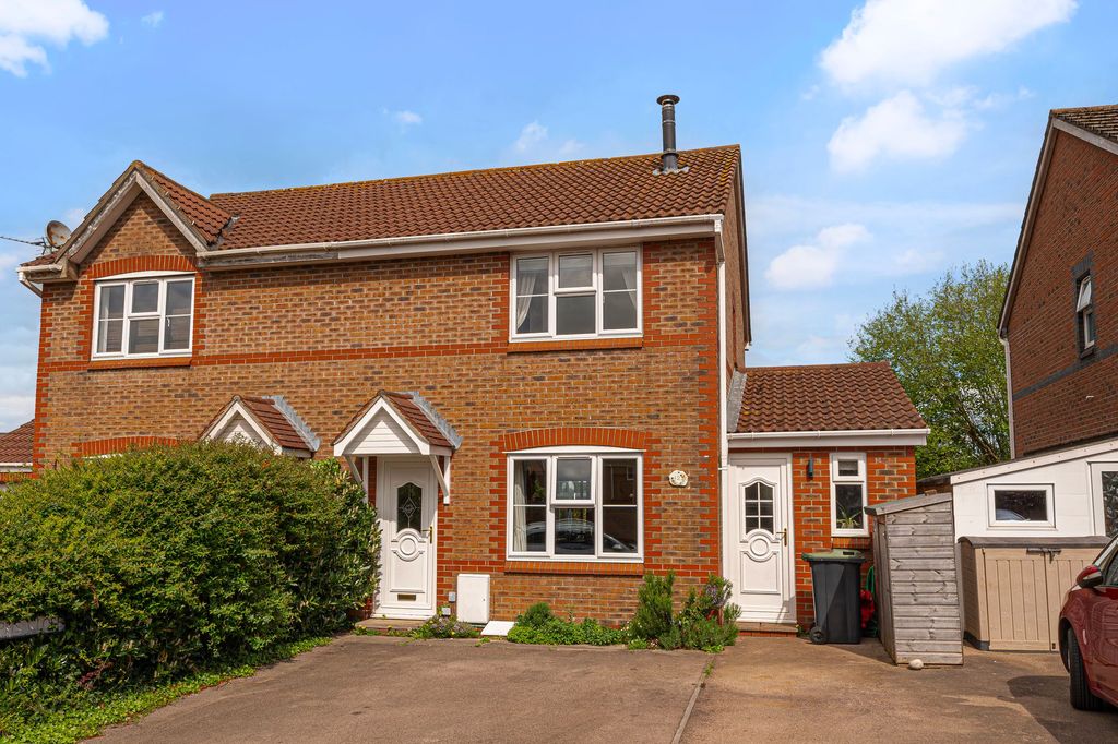 Property photo 1 of 32