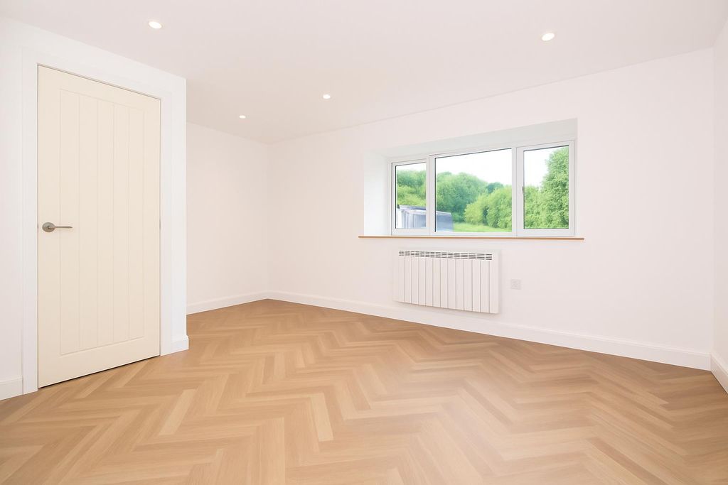 Property photo 3 of 3