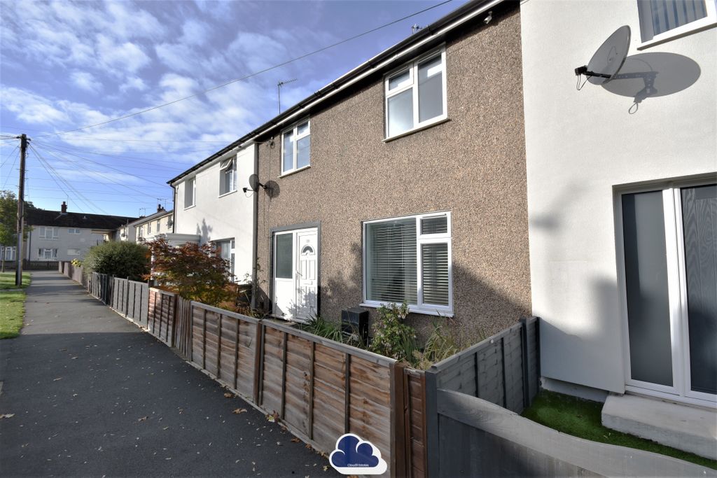 Property photo 1 of 12