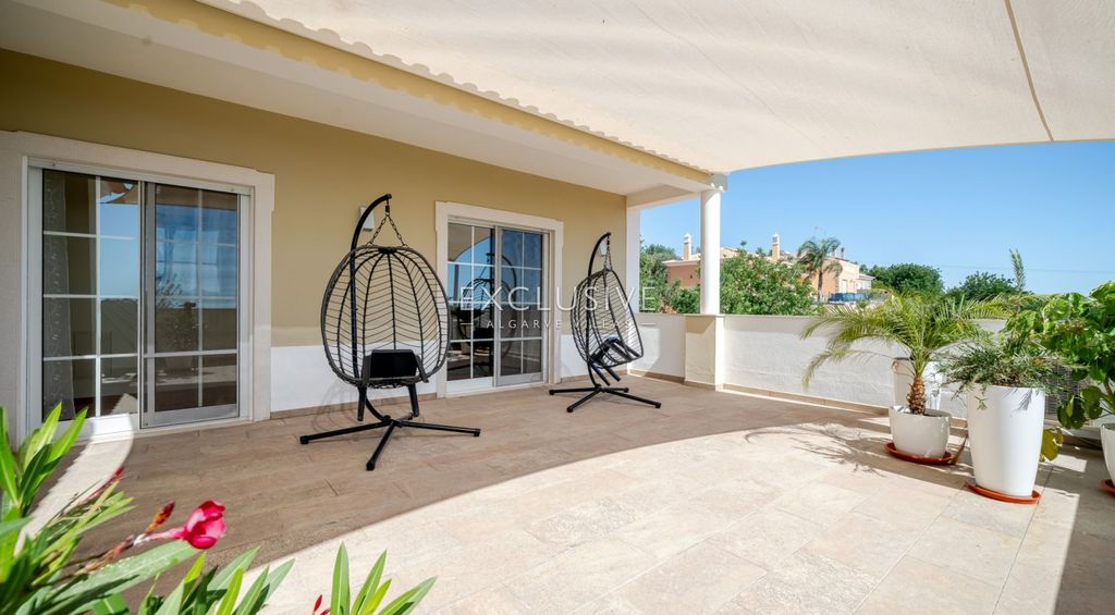 Property photo 3 of 46