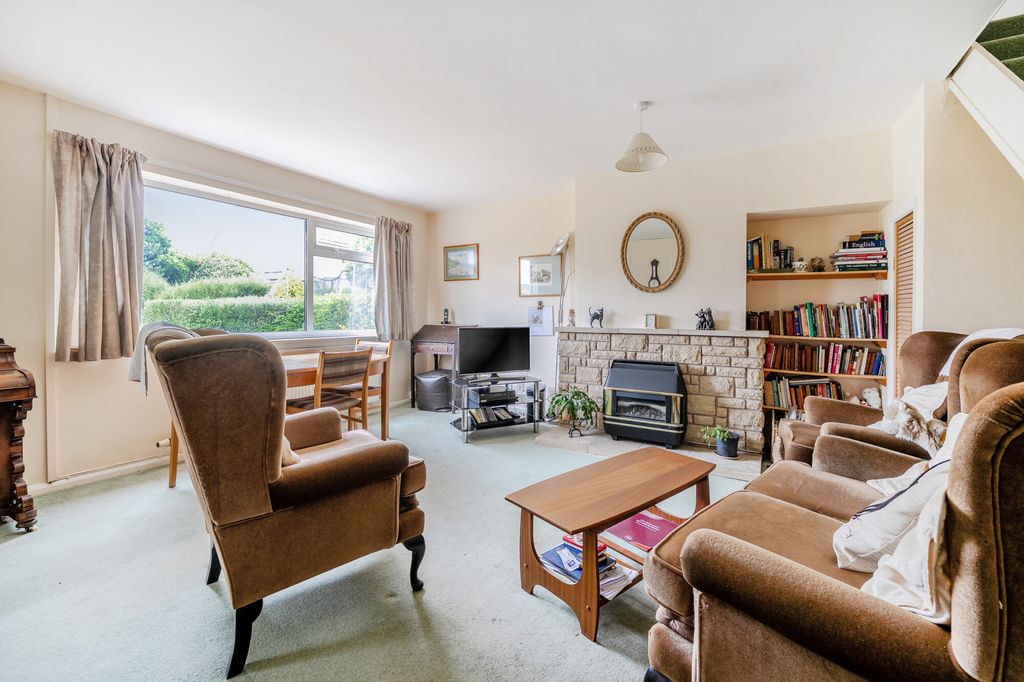 Property photo 3 of 12 Sitting Room